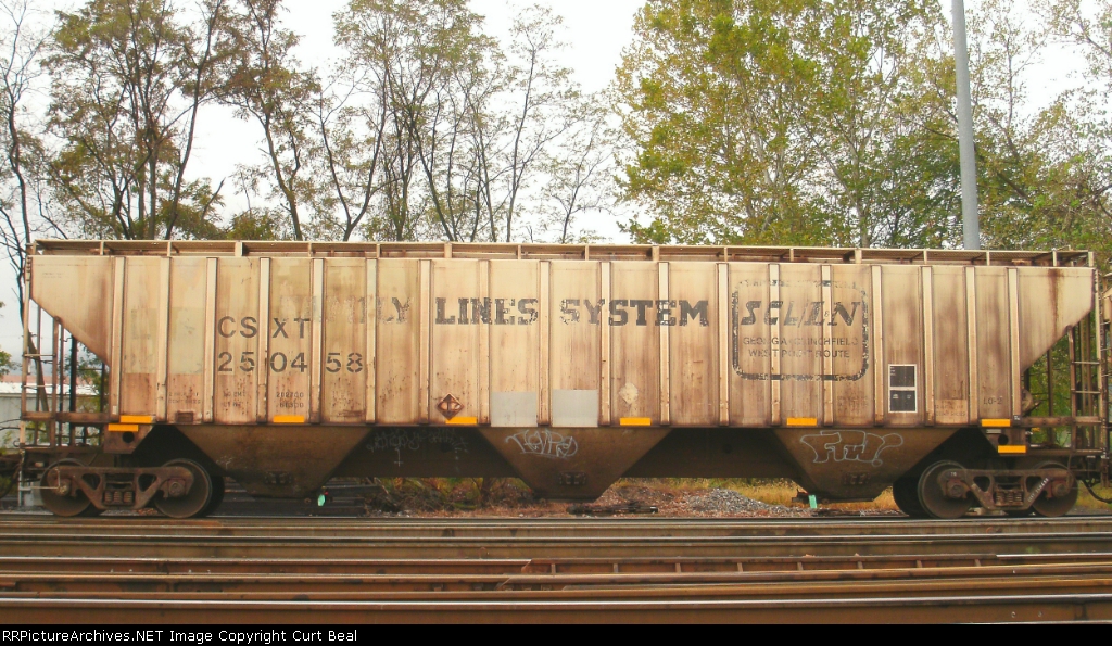 CSX 250458, former Family Lines